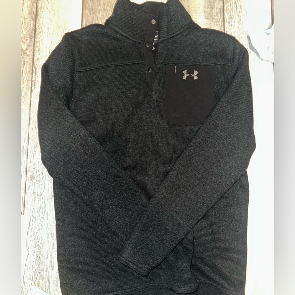 Under Armour black pullover